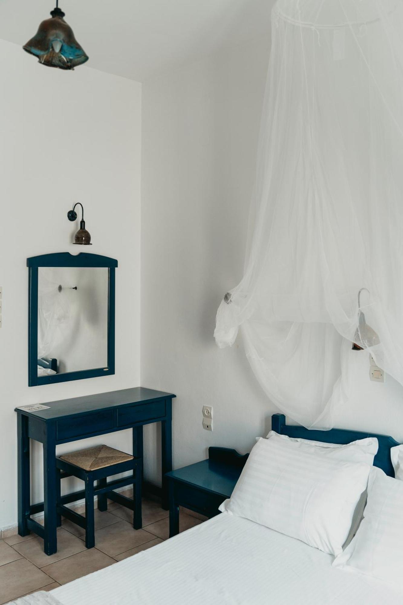 Bofor Studios & Rooms Livadakia Pokoj fotografie