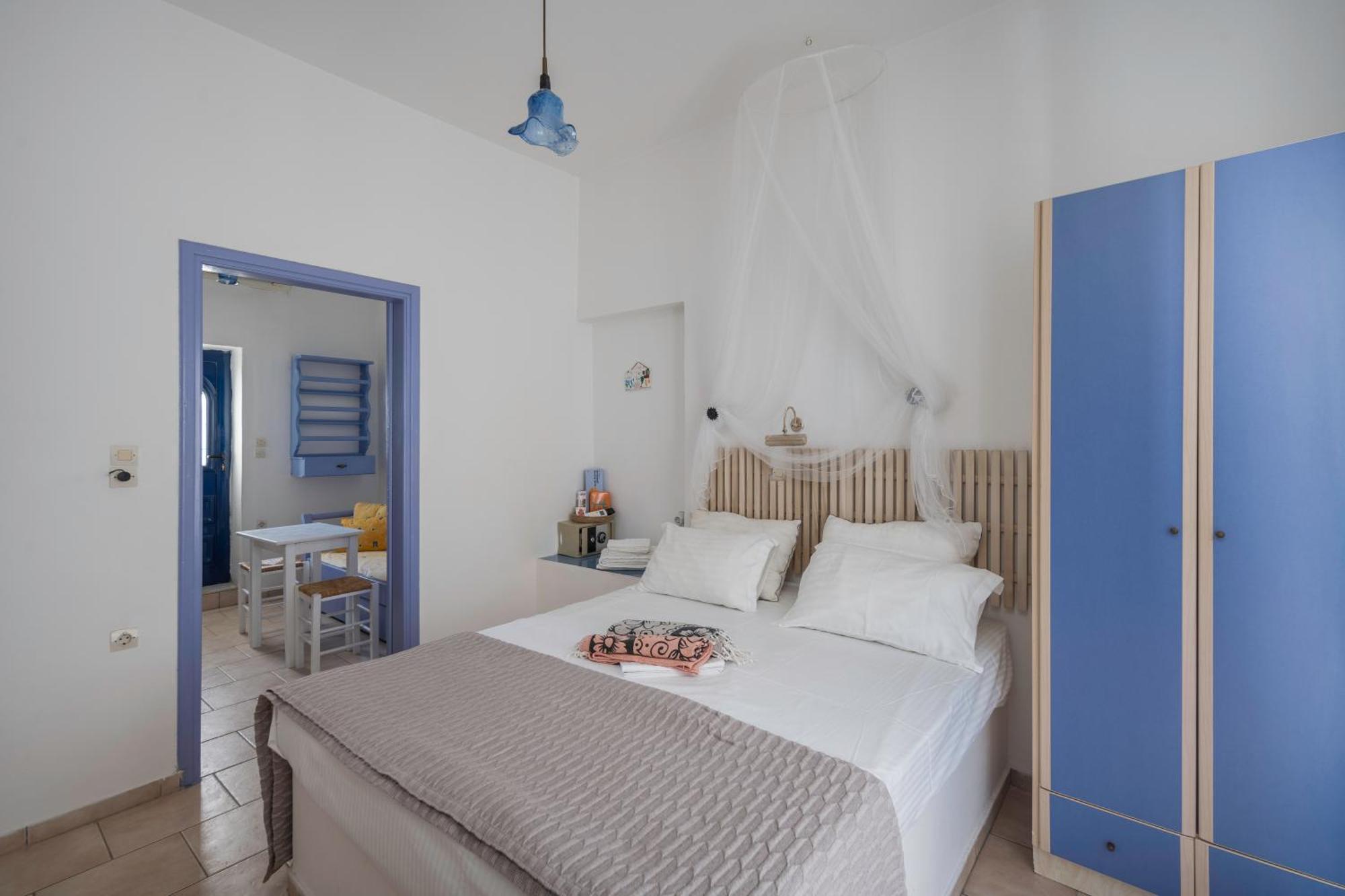 Bofor Studios & Rooms Livadakia Pokoj fotografie